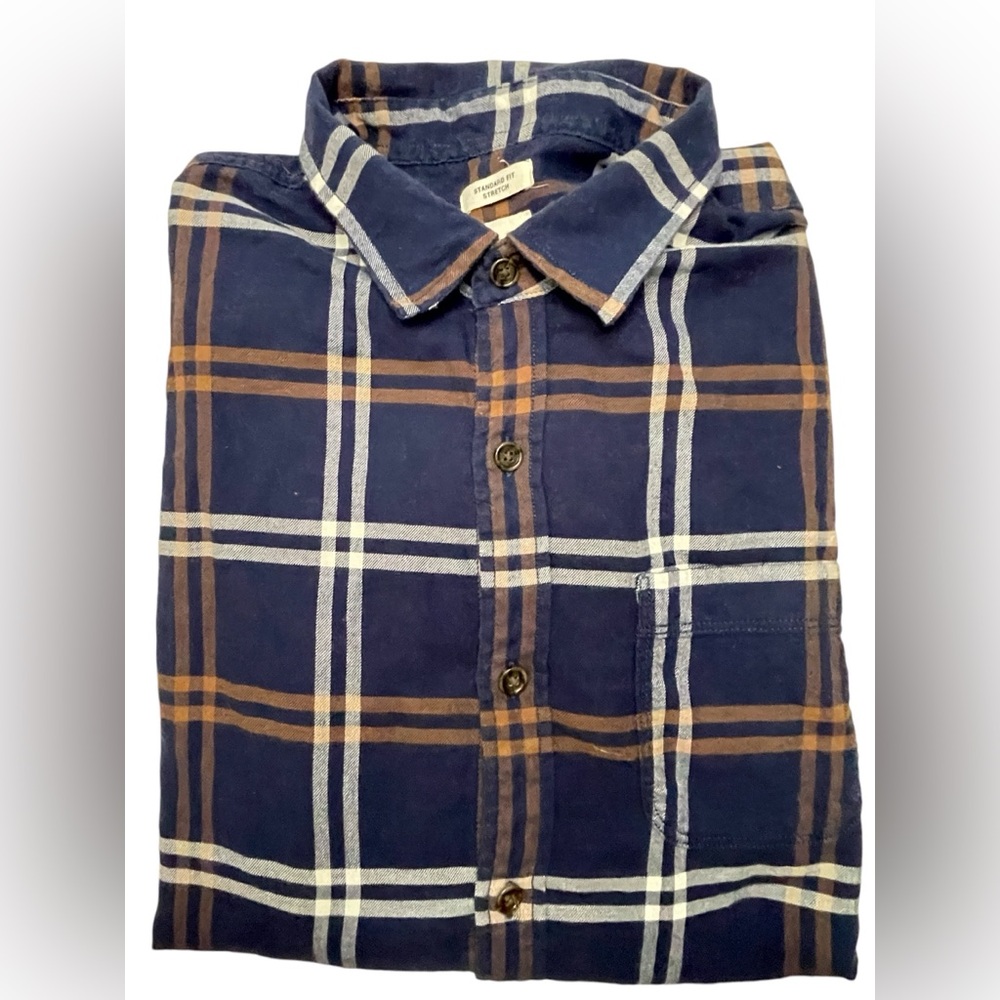 Gap size large men’s button down, plaid, preppy, blue